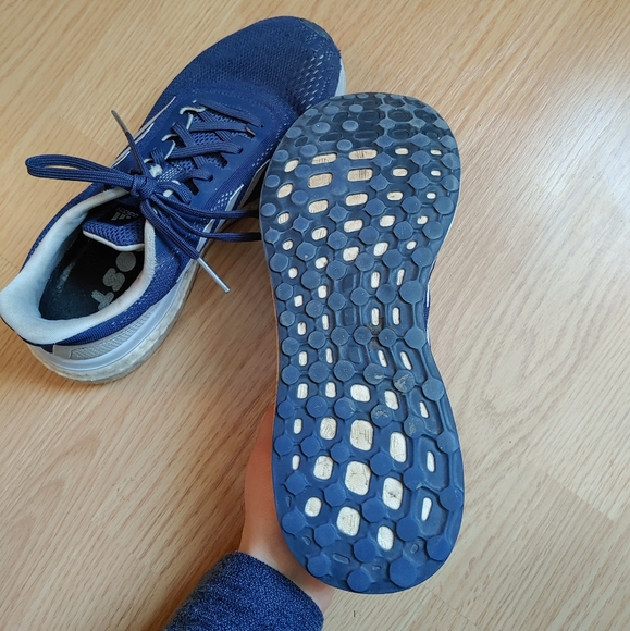 Adidas sneakers - Picture 2 of 7